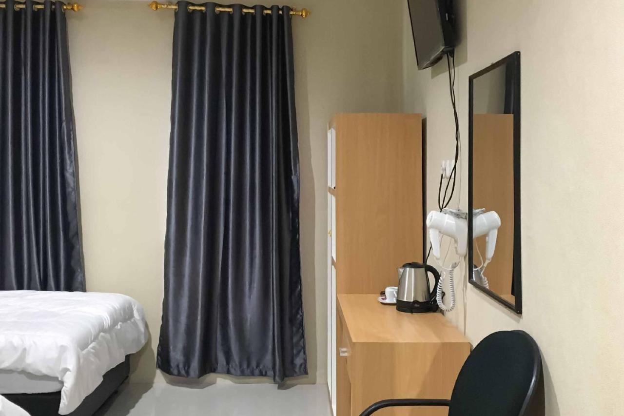 Wisma Syariah UINSU Medan RedPartner Bagian luar foto
