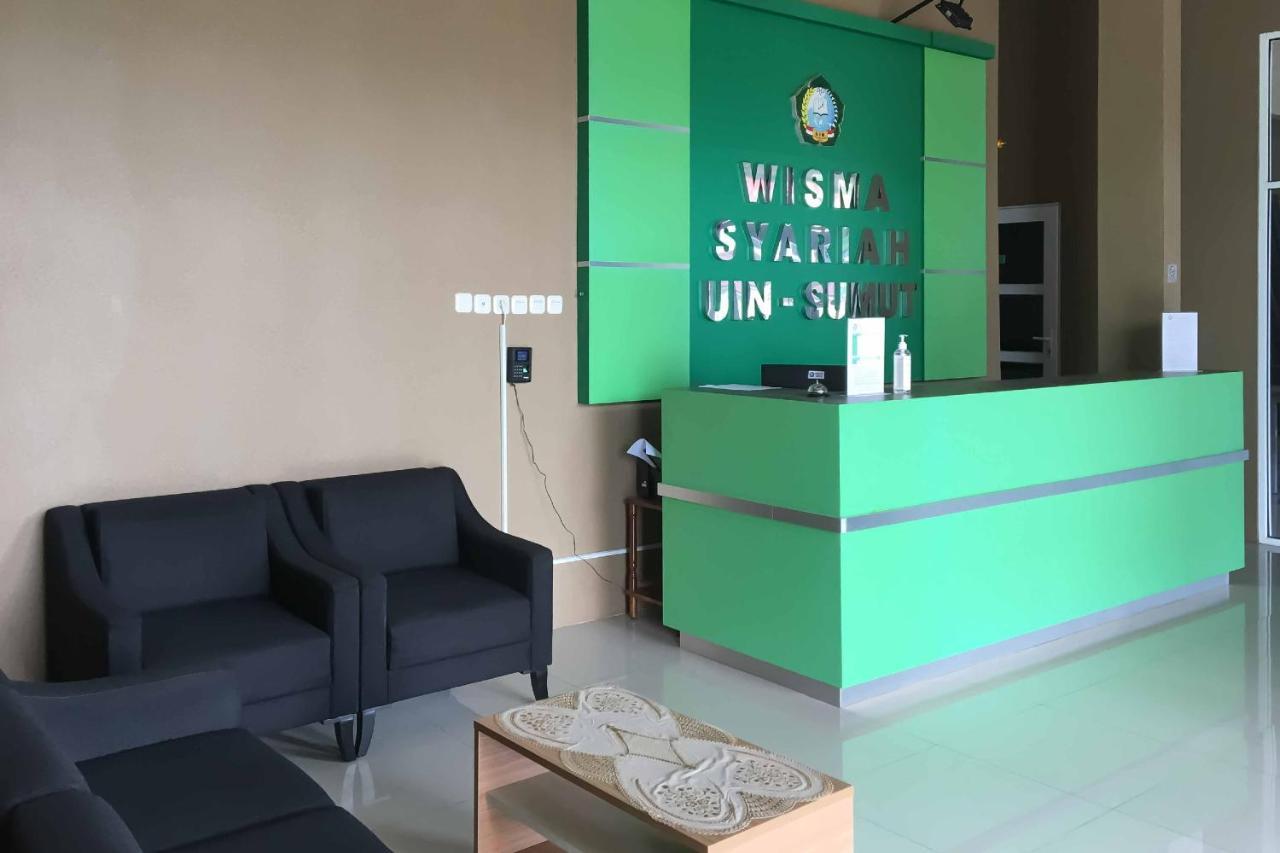 Wisma Syariah UINSU Medan RedPartner Bagian luar foto